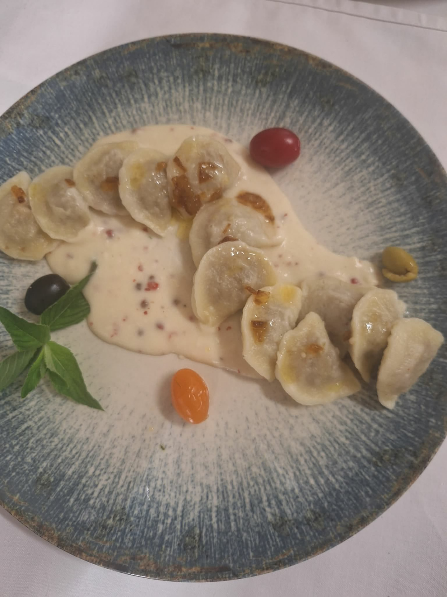 Pierogi w kremowym sosie